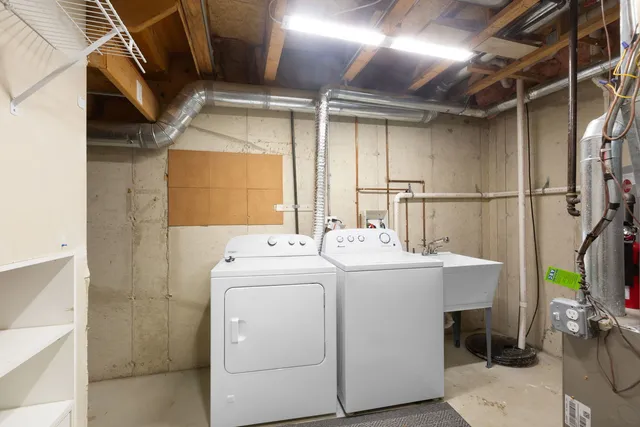 $245,000 | 2043 Orchard Lane, Unit 2043, Carpentersville, IL 60110