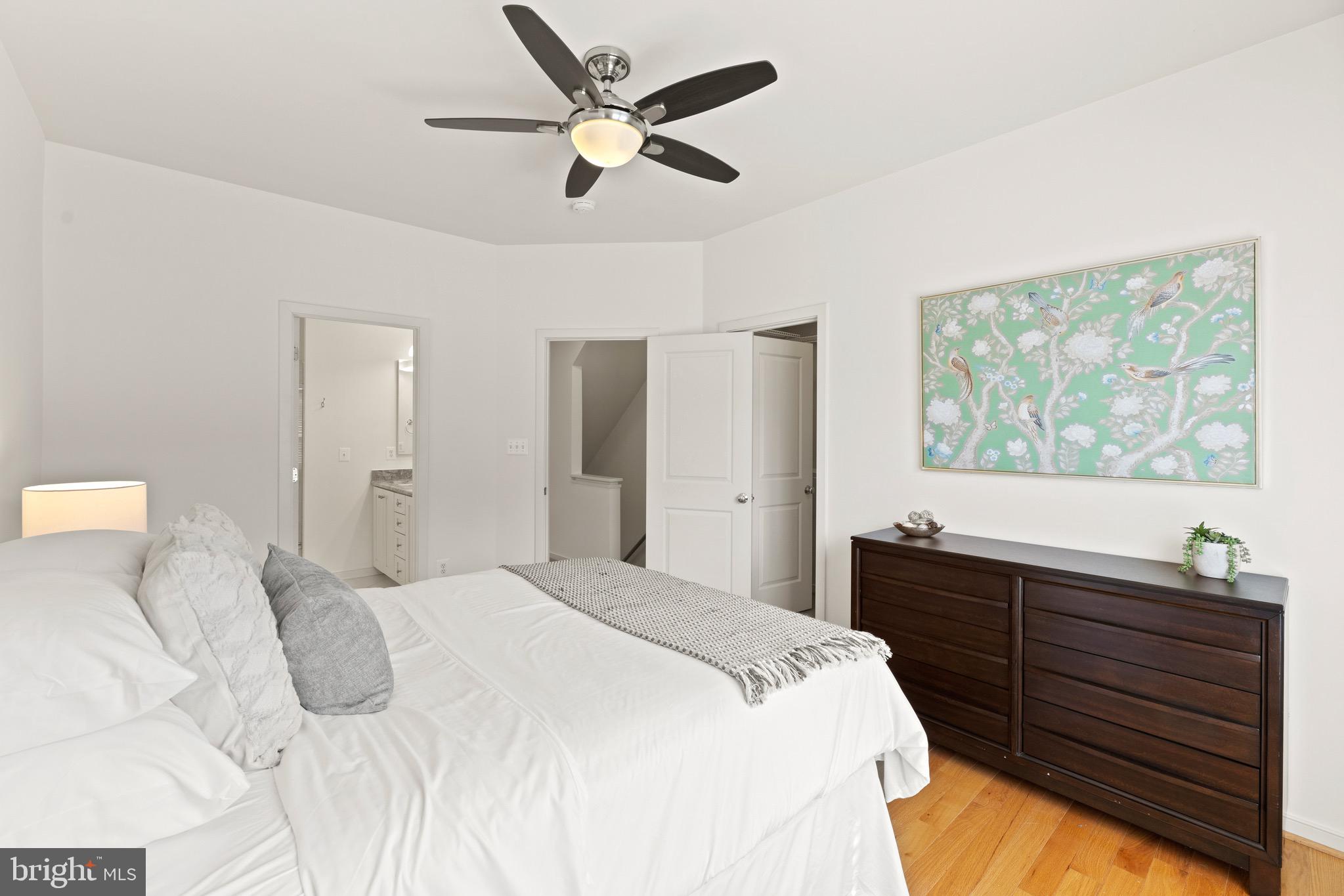 1019 3rd Place Southeast Washington, DC 20003 - Photo 11 of 32