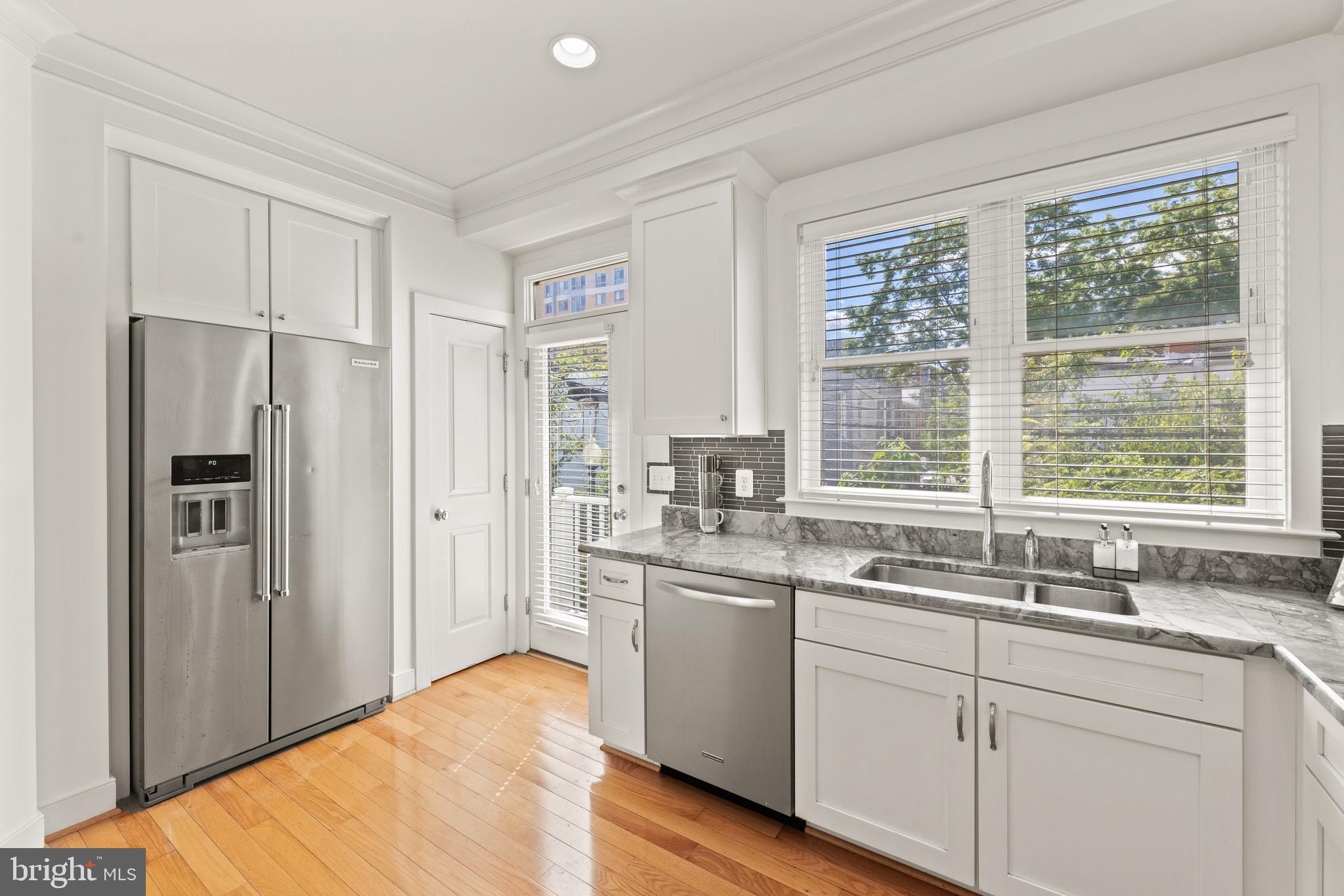 1019 3rd Place Southeast Washington, DC 20003 - Photo 7 of 32