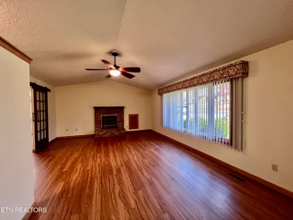 $1,900 | 214 Snead Drive, Crossville, TN 38558