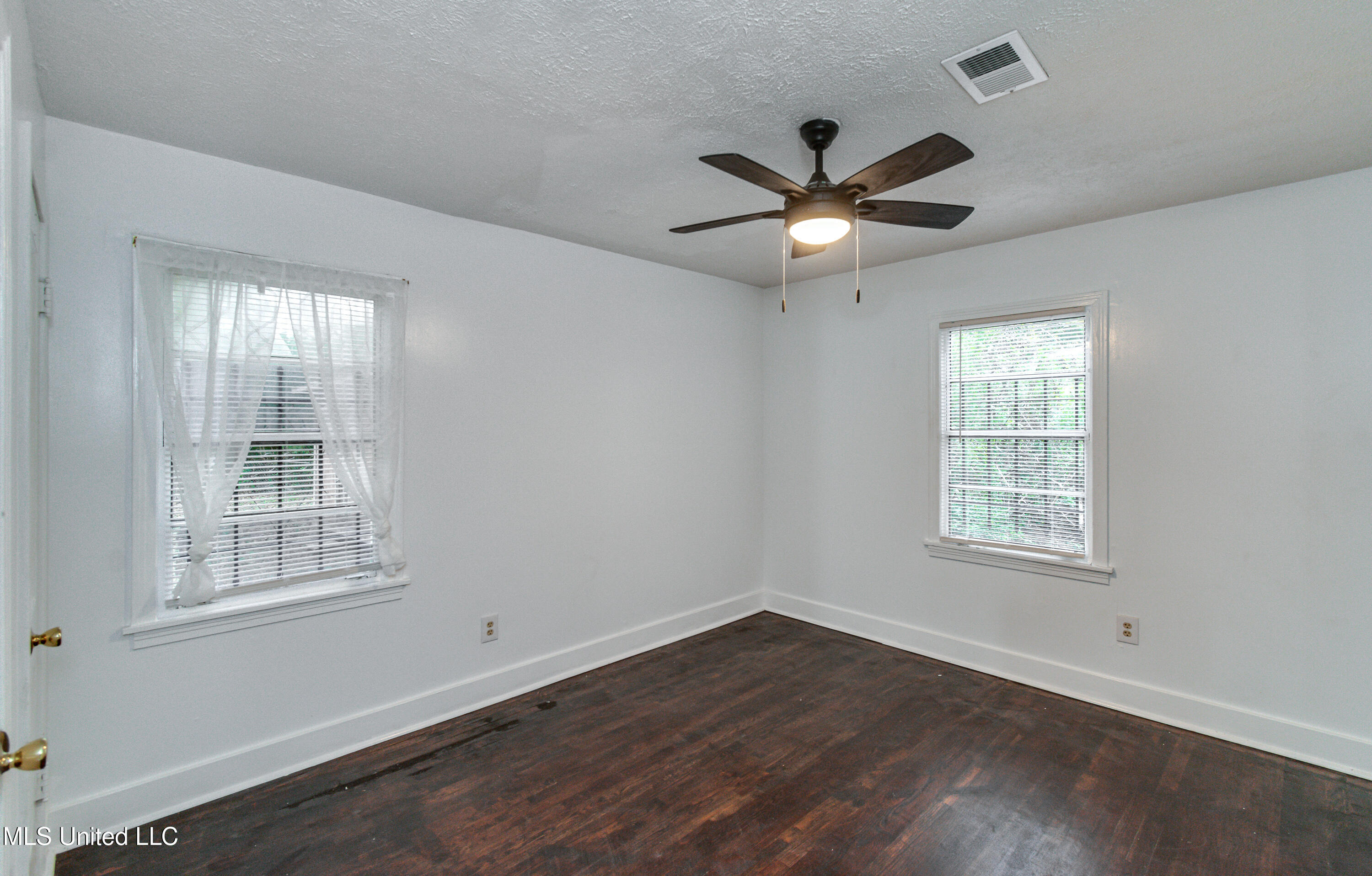 1184 West McDowell Road Jackson, MS 39204 - Photo 7 of 11 McDowell Road Bedroom
