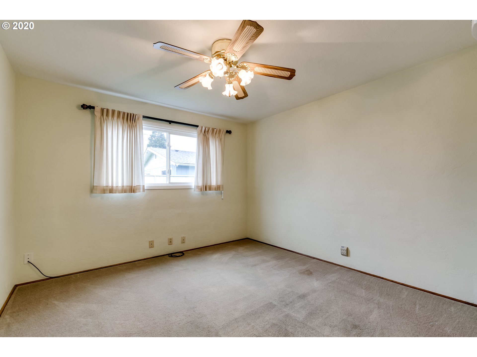 1143 Quinalt Street Springfield, OR 97477 - Photo 17 of 25