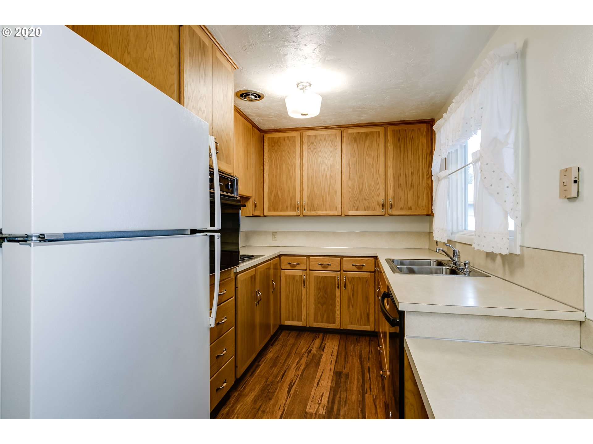 1143 Quinalt Street Springfield, OR 97477 - Photo 9 of 25