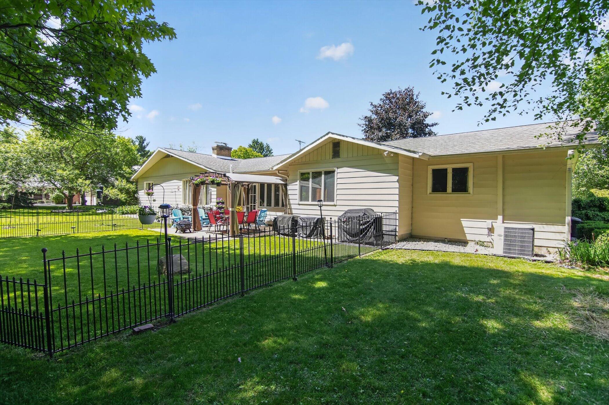 3831 Guest Road Jackson, MI 49203 - Photo 64 of 81 67-3831-Guest-Rd-Windowstill