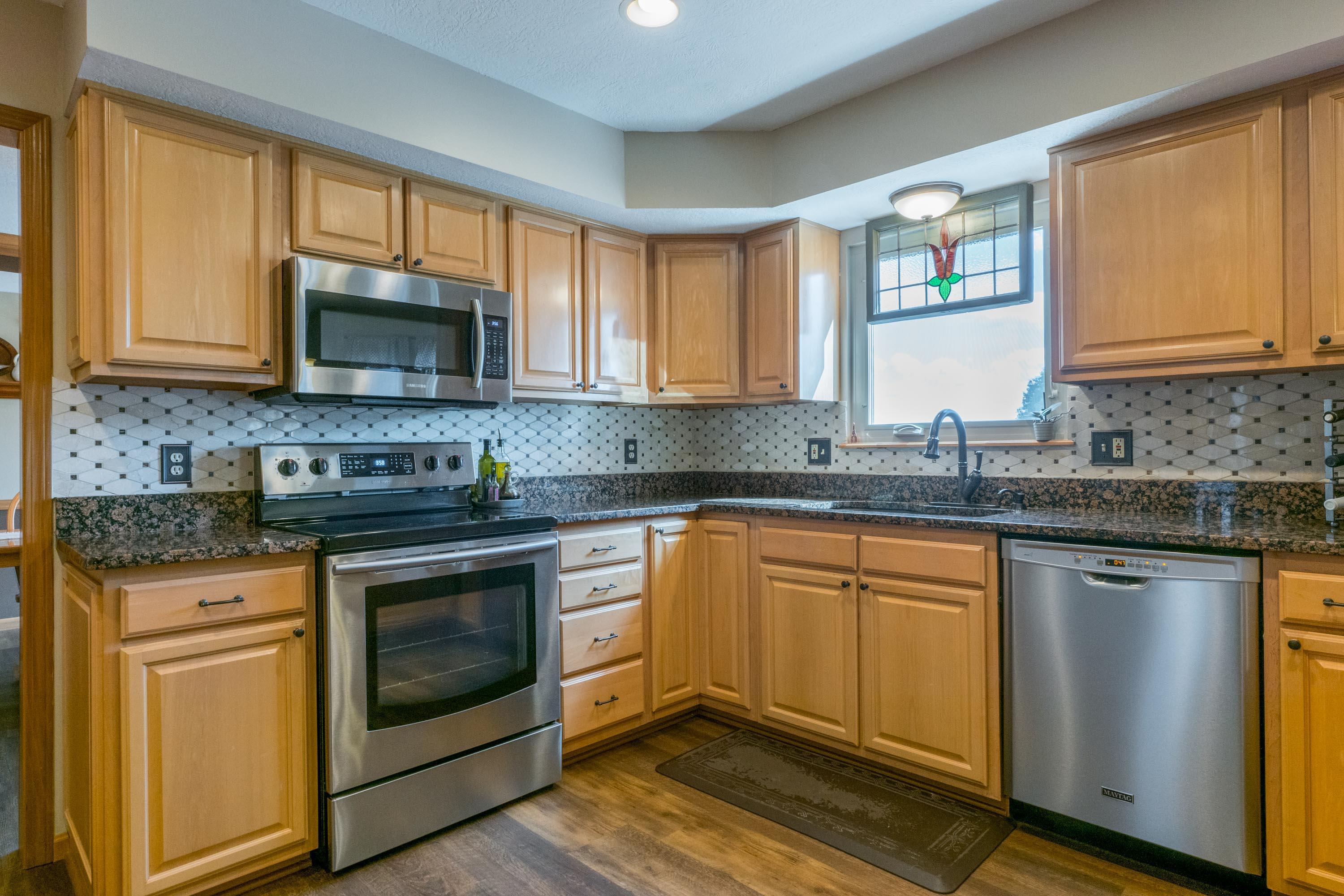 6883 Moore Road Delaware, OH 43015 - Photo 7 of 73 Kitchen