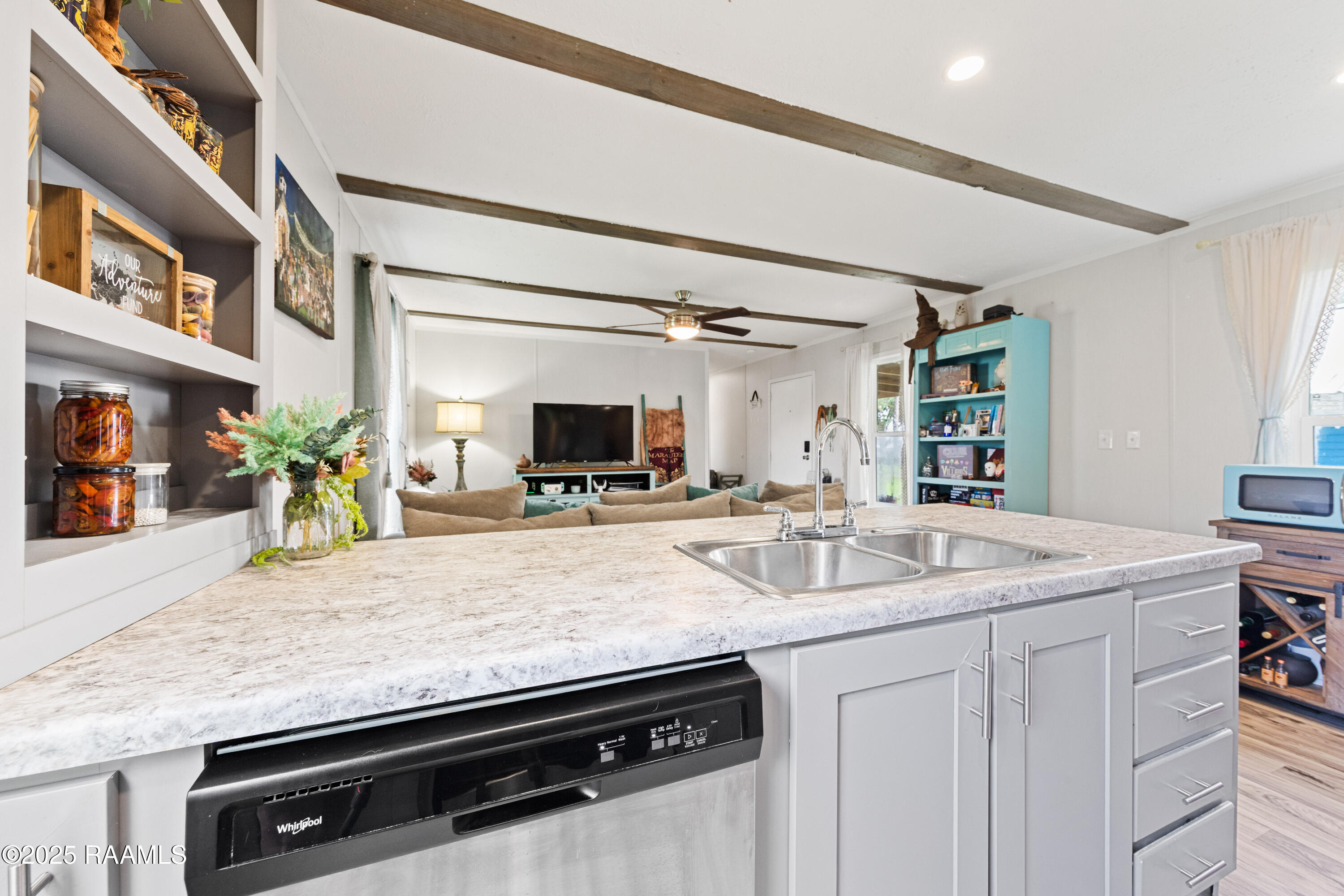403 North Foote Avenue Kaplan, LA 70548 - Photo 11 of 27 Kitchen