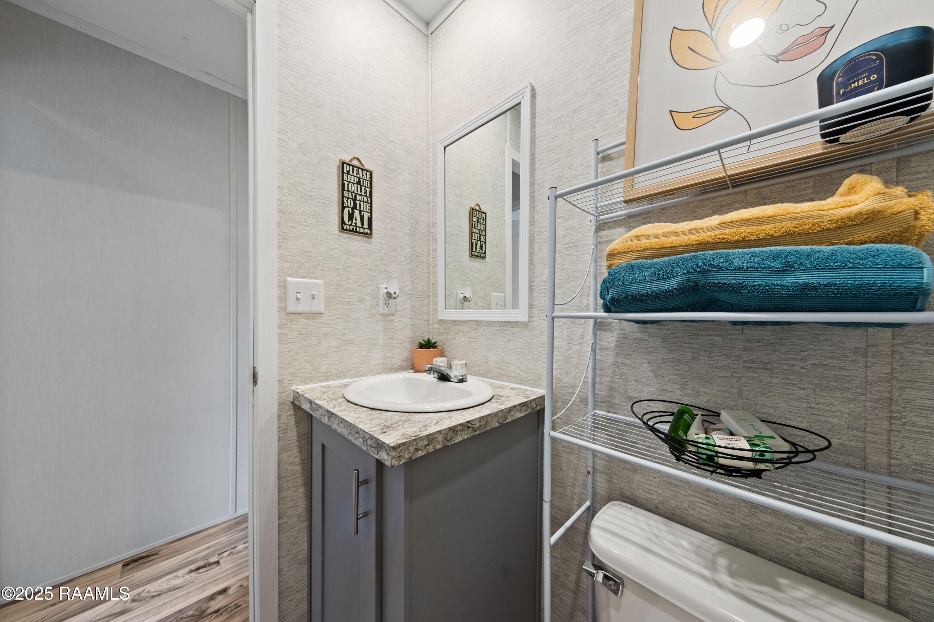 403 North Foote Avenue Kaplan, LA 70548 - Photo 21 of 27 Bathroom 2