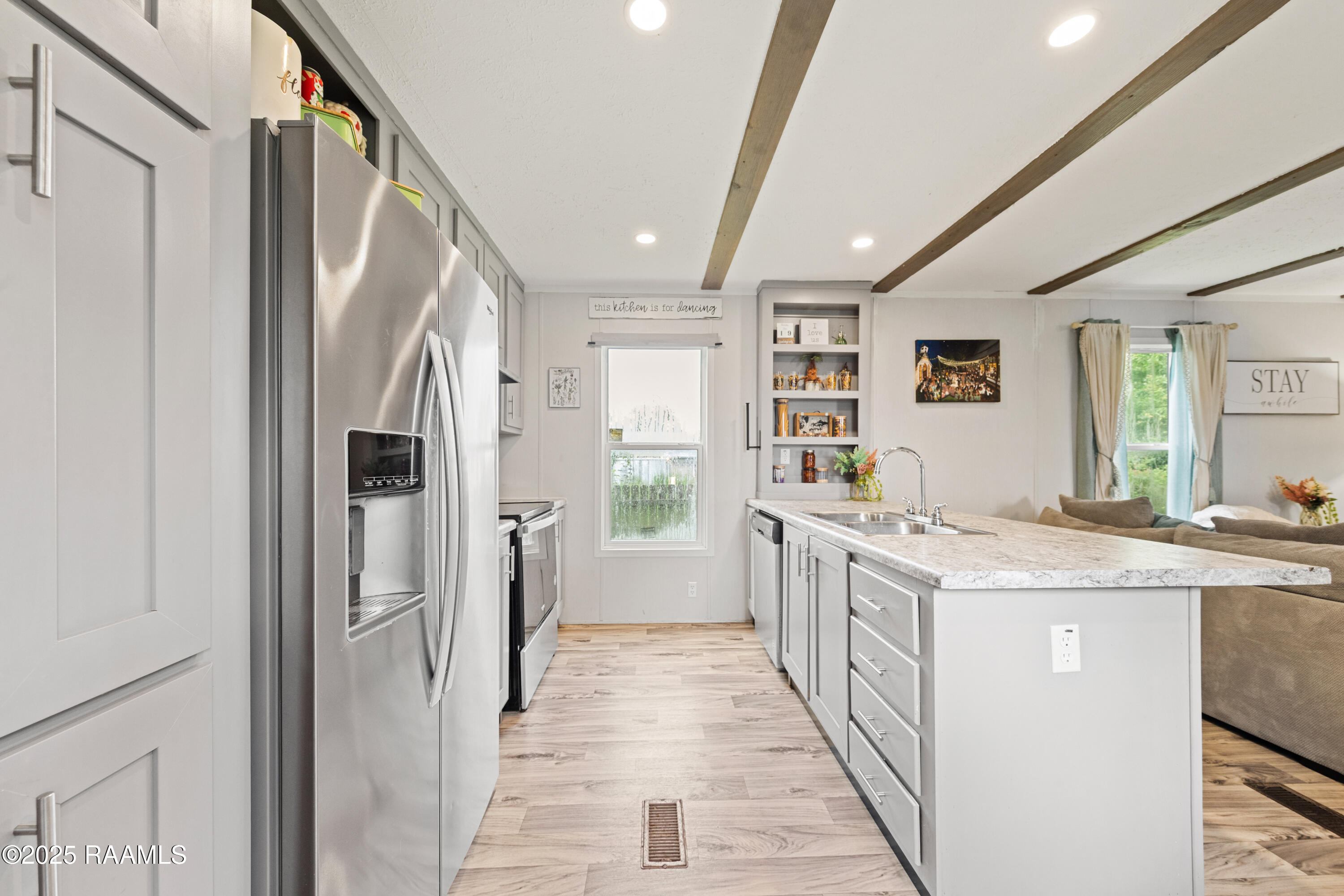 403 North Foote Avenue Kaplan, LA 70548 - Photo 10 of 27 Kitchen