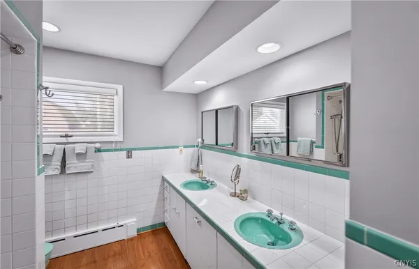 $459,900 | 2636 Glenwood Road, Utica, NY 13501