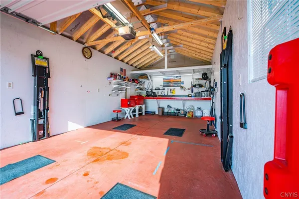 $459,900 | 2636 Glenwood Road, Utica, NY 13501