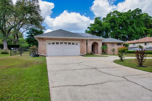 $2,700 | 8731 Thunderbird Drive, Pensacola, FL 32514