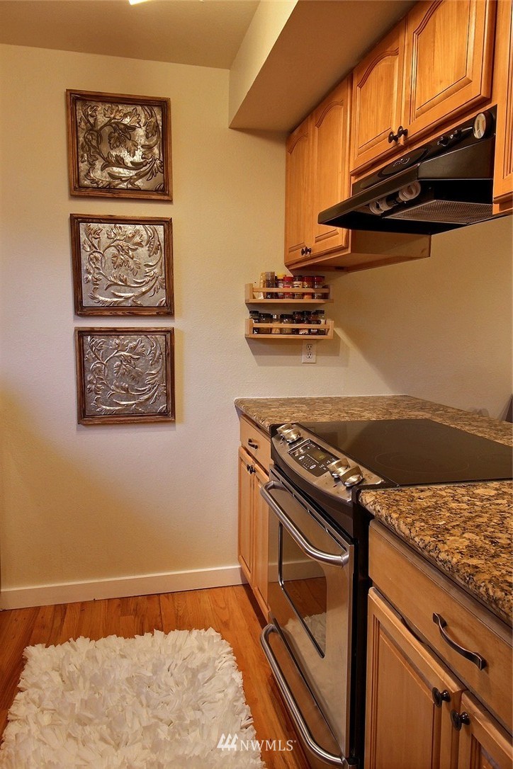 18910 Bothell Everett Highway, Unit E3 Bothell, WA 98012 - Photo 5 of 17 Gallery Image 5