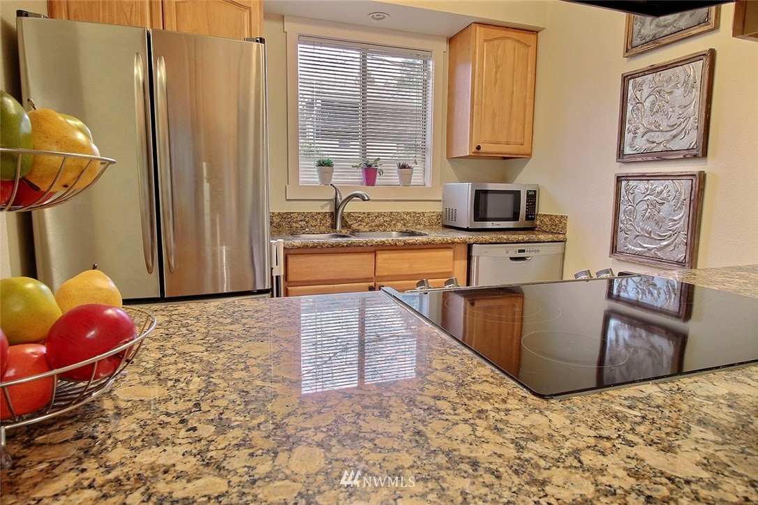 18910 Bothell Everett Highway, Unit E3 Bothell, WA 98012 - Photo 6 of 17 Gallery Image 6