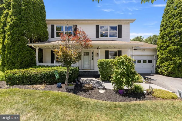 $399,900 | 122 Button Bush Avenue, Stephens City, VA 22655
