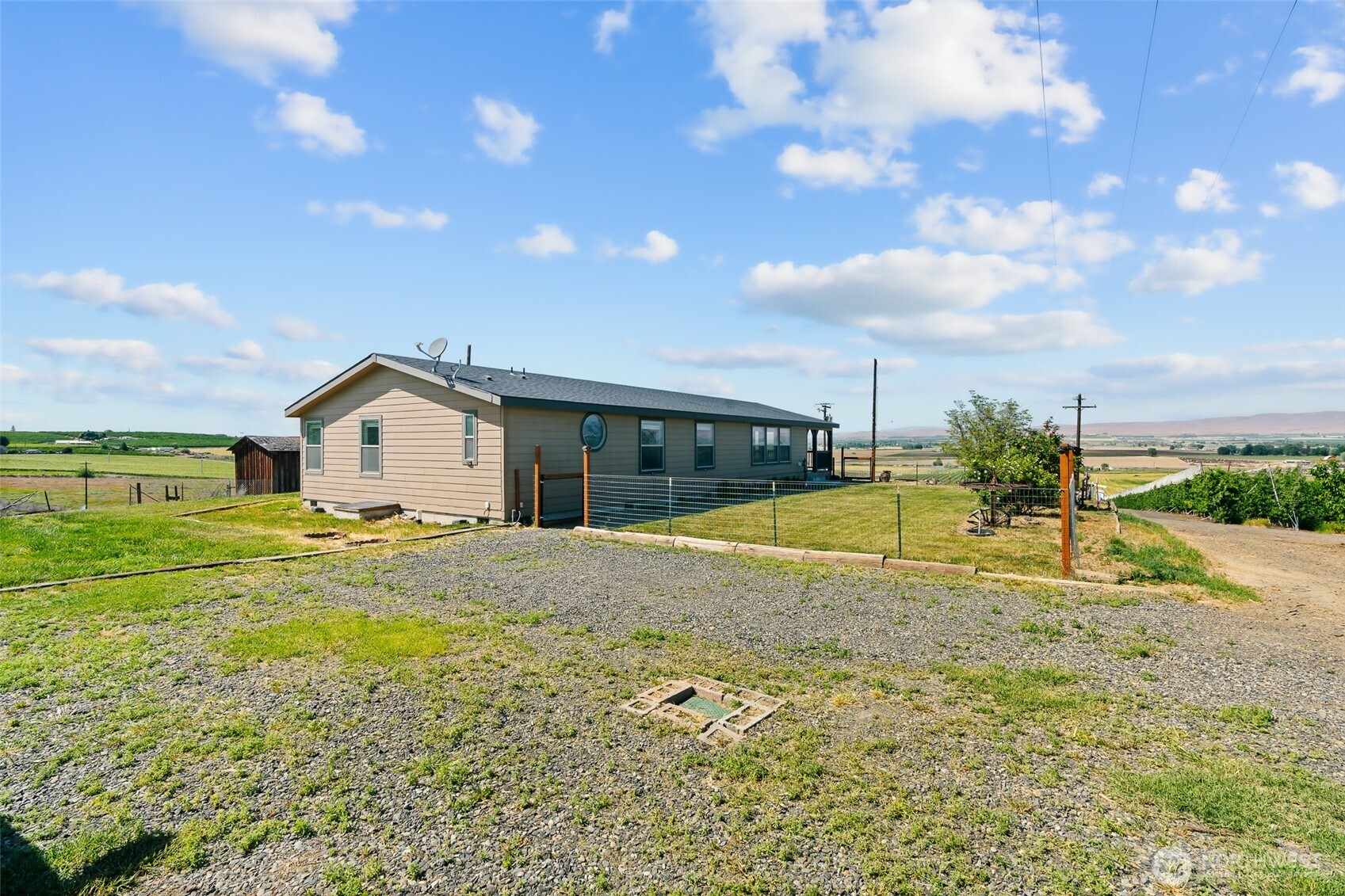 1351 Nass Road Granger, WA 98932 - Photo 32 of 35