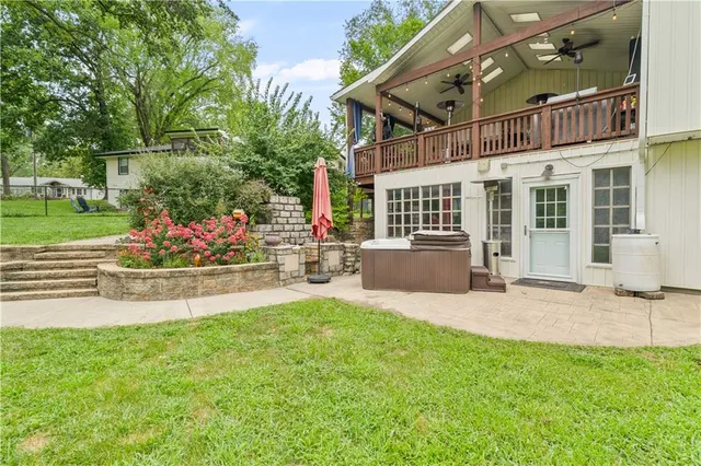 $600,000 | 7623 West 52nd Street, Mission, KS 66202