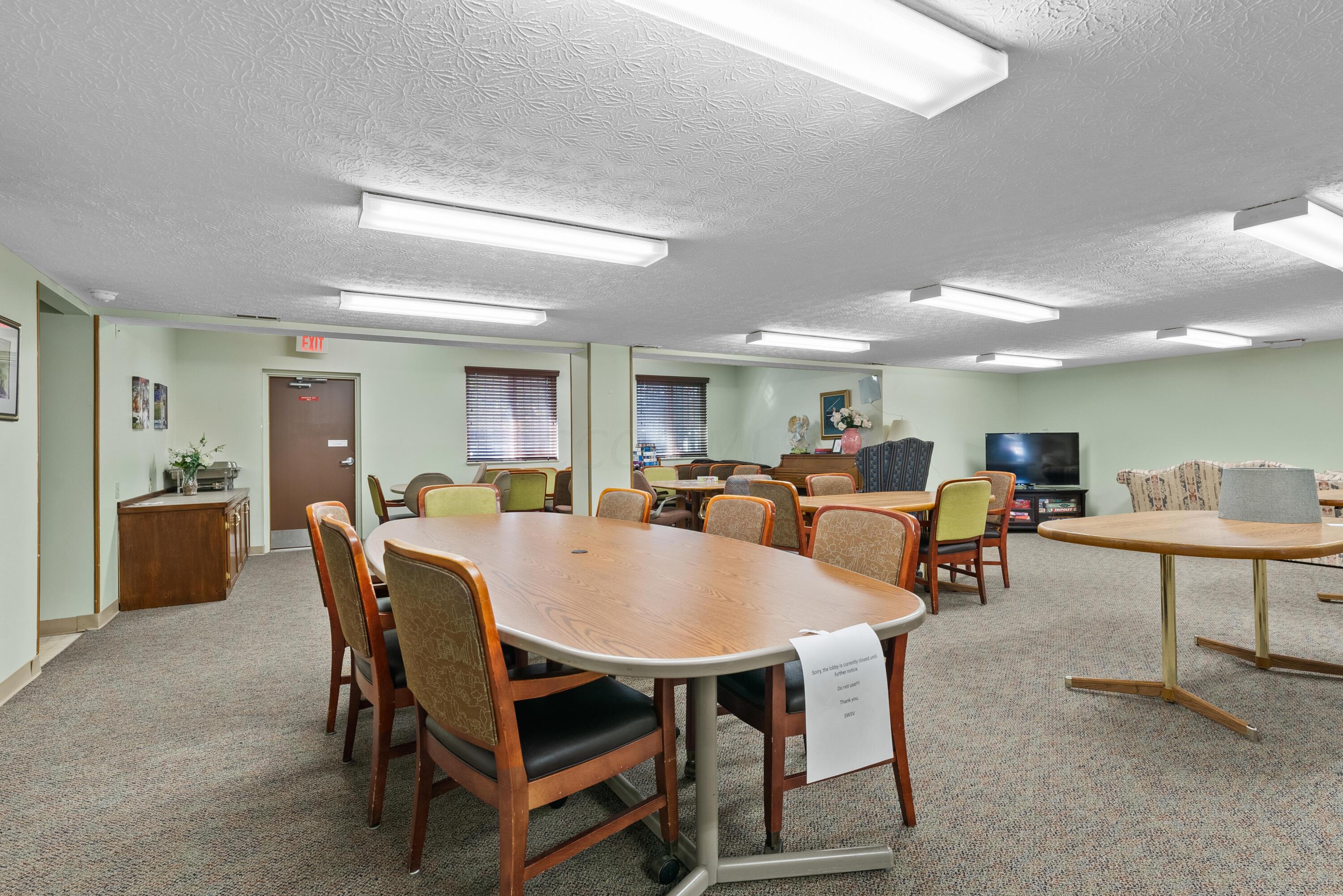 5885 Beechcroft Road, Unit 108 Columbus, OH 43229 - Photo 22 of 23 DSC09288