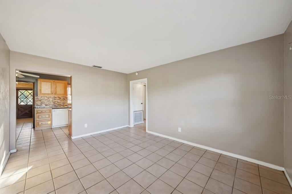 603 Oak Ridge Drive Brandon, FL 33510 - Photo 5 of 23
