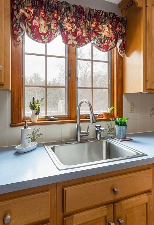 129 Chapman Road Stoughton, MA 02072 - Photo 14 of 32 Gallery Image 14