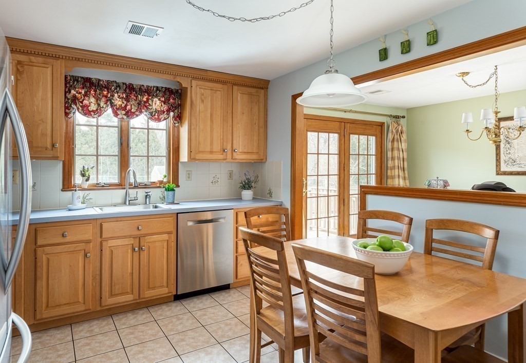 129 Chapman Road Stoughton, MA 02072 - Photo 15 of 32 Gallery Image 15