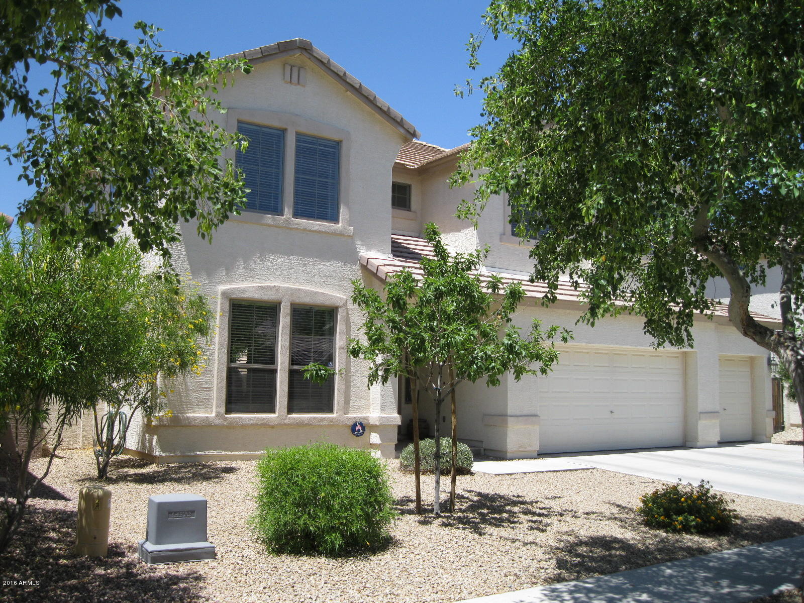 1816 East Beverly Road Phoenix, AZ 85042 - Photo 1 of 20 Front of Home 1
