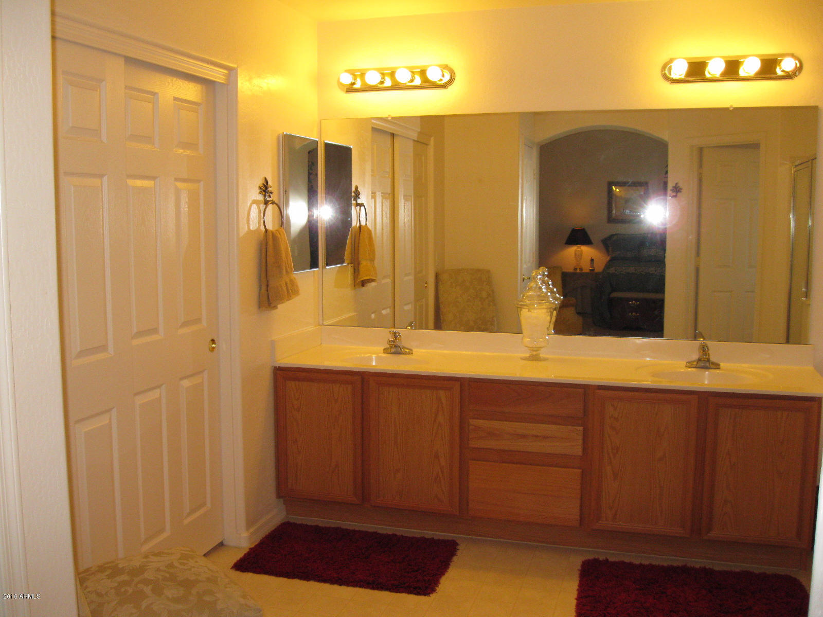 1816 East Beverly Road Phoenix, AZ 85042 - Photo 13 of 20 Master Bath 1