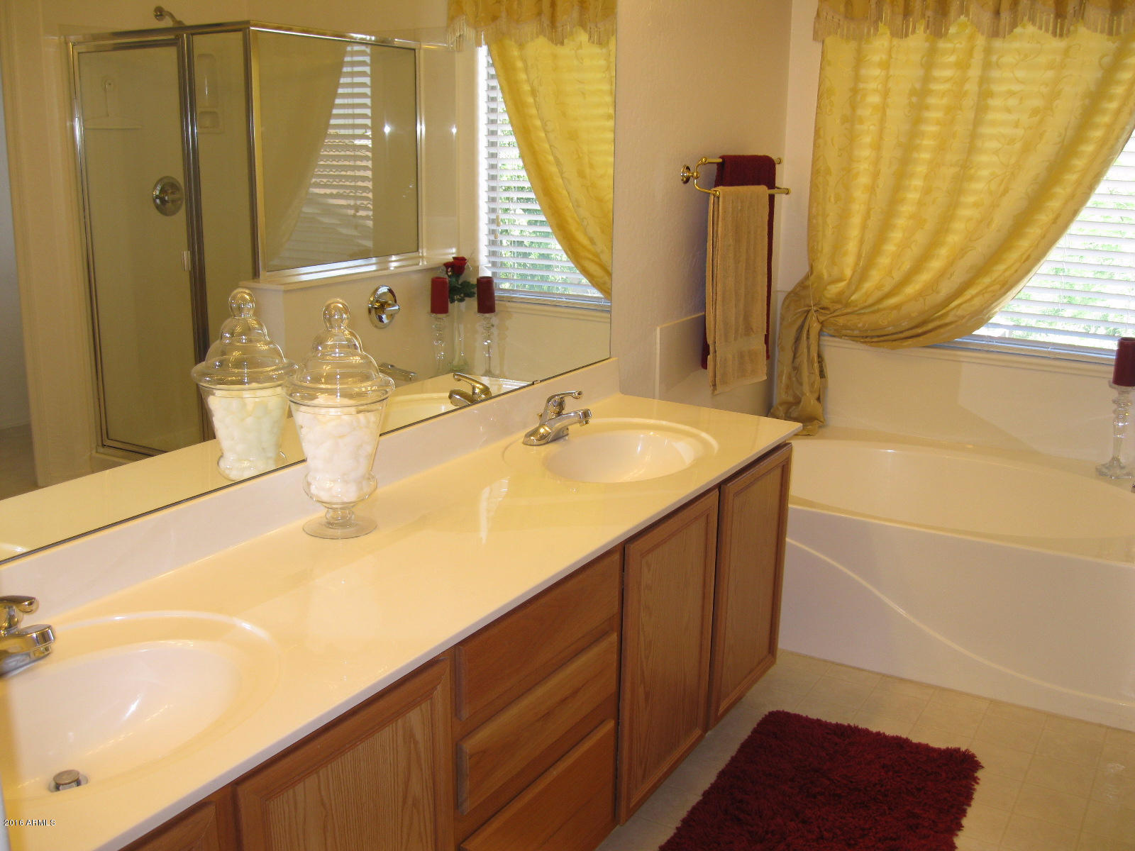 1816 East Beverly Road Phoenix, AZ 85042 - Photo 14 of 20 Master Bath 2