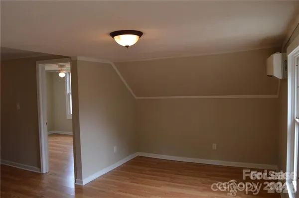 $900 | 615 Charlotte Avenue, Statesville, NC 28677