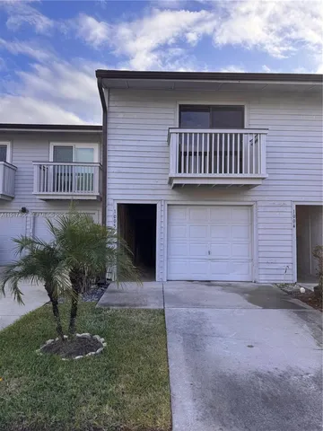 $215,000 | 6436 92nd Place North, Unit 1005, Pinellas Park, FL 33782