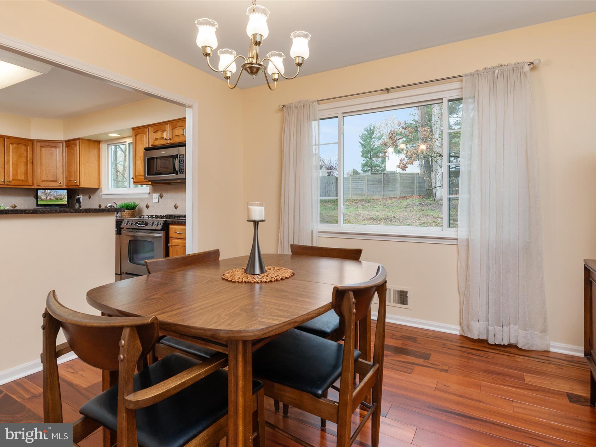 11804 Montague Drive Laurel, MD 20708 - Photo 11 of 44 Dining Room