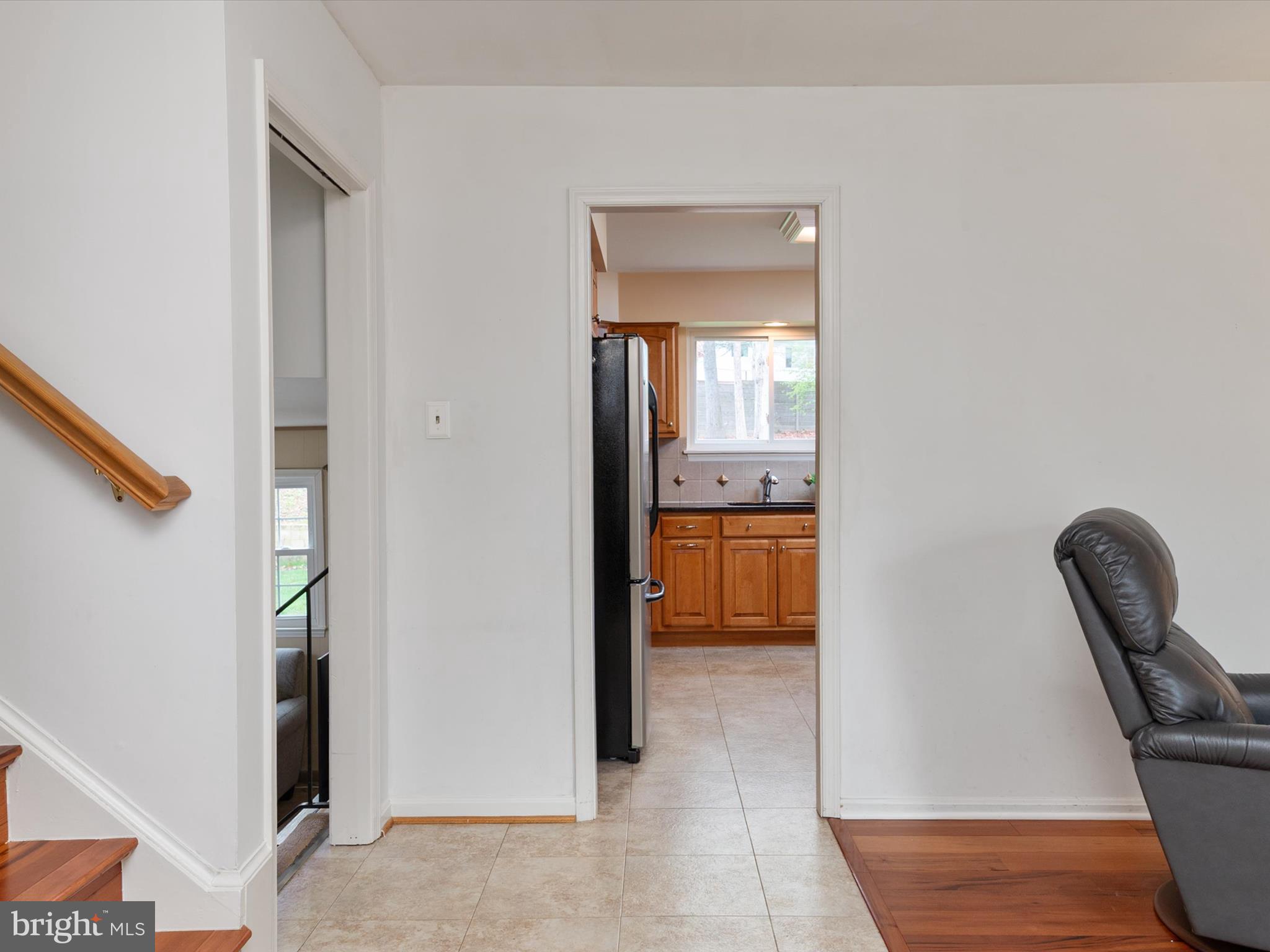 11804 Montague Drive Laurel, MD 20708 - Photo 6 of 44 Filled with Natural Light