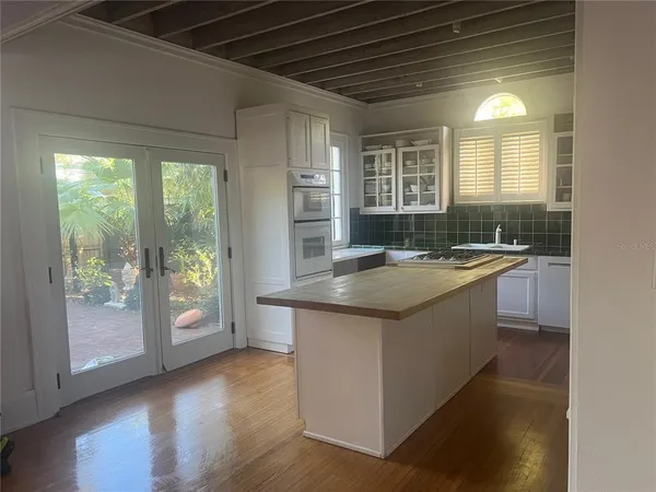 $2,200,000 | 318 Vitoria Avenue, Winter Park, FL 32789