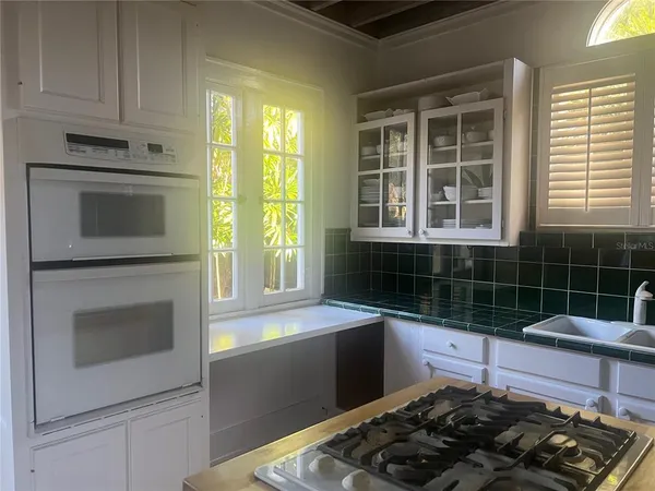 $2,200,000 | 318 Vitoria Avenue, Winter Park, FL 32789