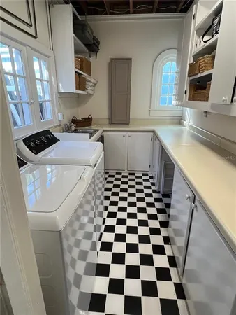 $2,200,000 | 318 Vitoria Avenue, Winter Park, FL 32789