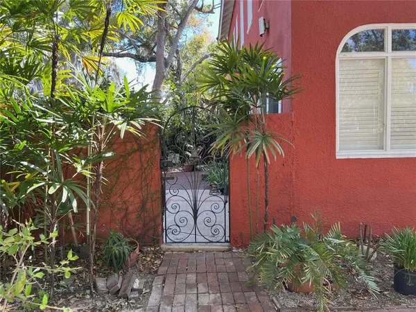 $2,200,000 | 318 Vitoria Avenue, Winter Park, FL 32789