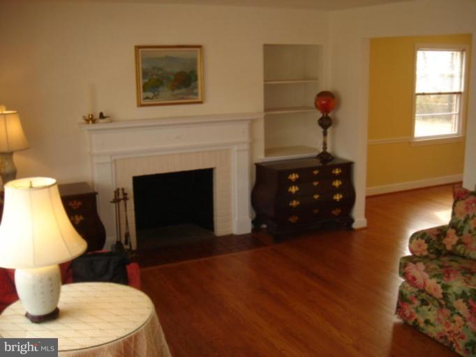 10108 Portland Road Silver Spring, MD 20901 - Photo 3 of 29 Living Room #2