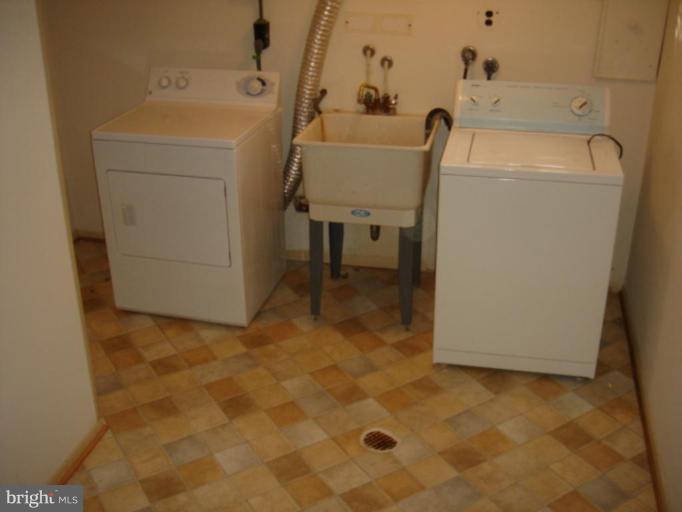 10108 Portland Road Silver Spring, MD 20901 - Photo 26 of 29 Laundry Area 1