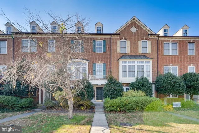 $2,950 | 3874 Carriage Hill Drive, Frederick, MD 21704