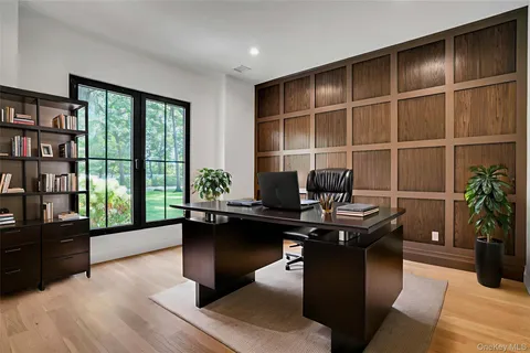 $2,999,000 | 115 Weeks Drive, Dix Hills, NY 11746