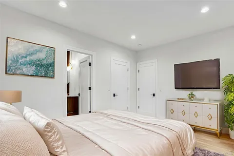 $2,999,000 | 115 Weeks Drive, Dix Hills, NY 11746