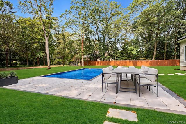 $2,999,000 | 115 Weeks Drive, Dix Hills, NY 11746