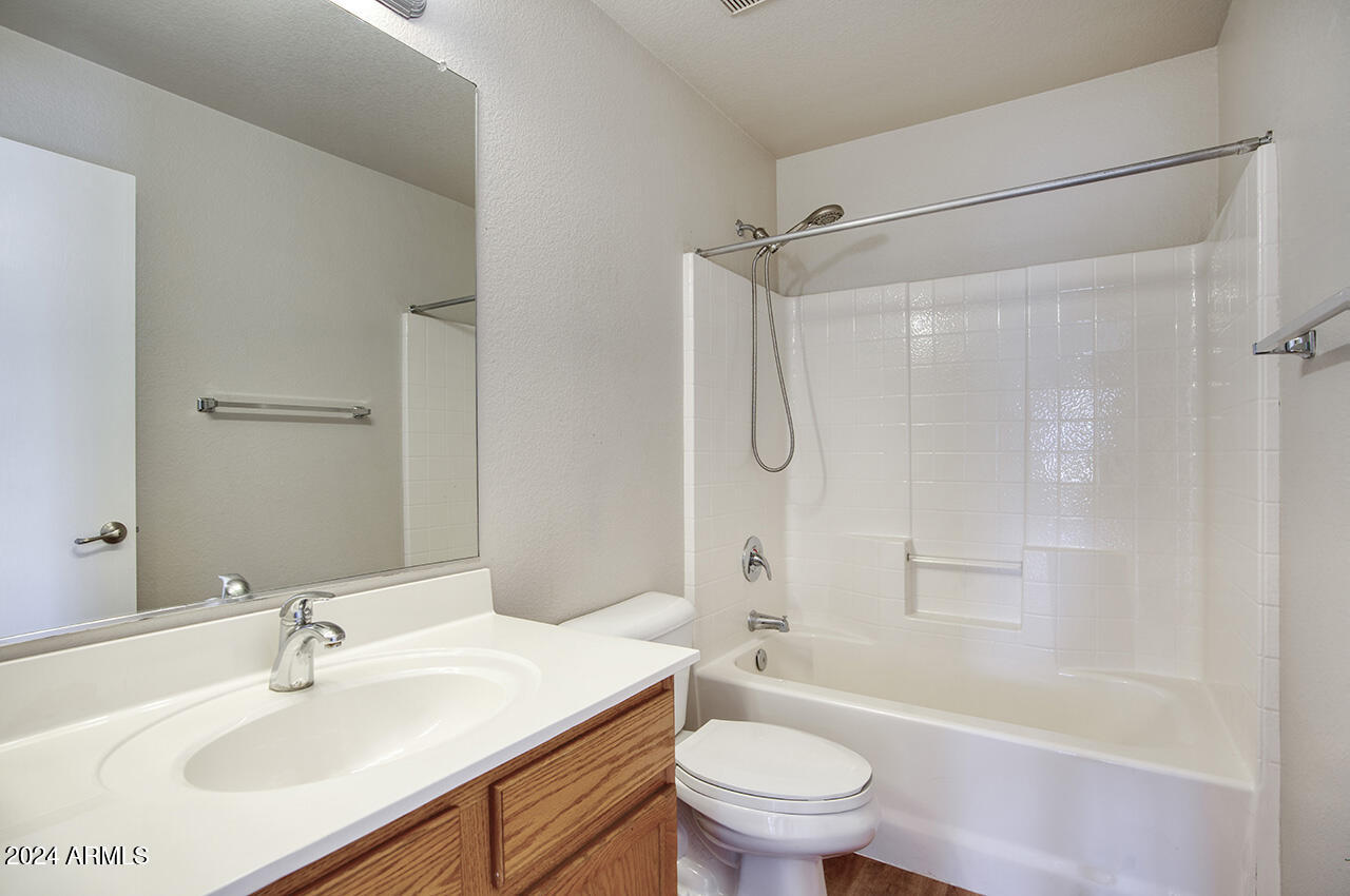 3343 West Maldonado Road Phoenix, AZ 85041 - Photo 11 of 15 maldonado_11