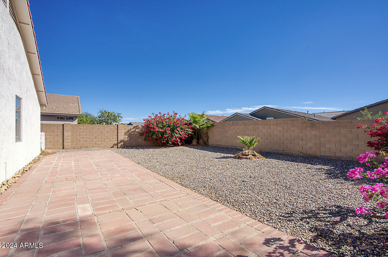 3343 West Maldonado Road Phoenix, AZ 85041 - Photo 13 of 15 maldonado_13