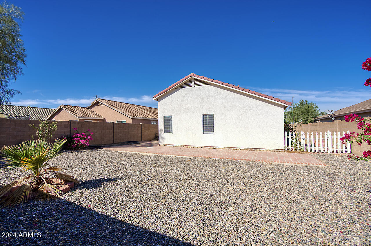 3343 West Maldonado Road Phoenix, AZ 85041 - Photo 14 of 15 maldonado_14