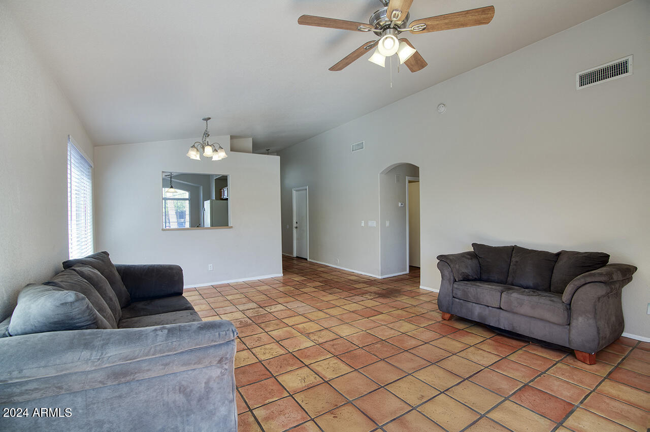 3343 West Maldonado Road Phoenix, AZ 85041 - Photo 5 of 15 maldonado_05