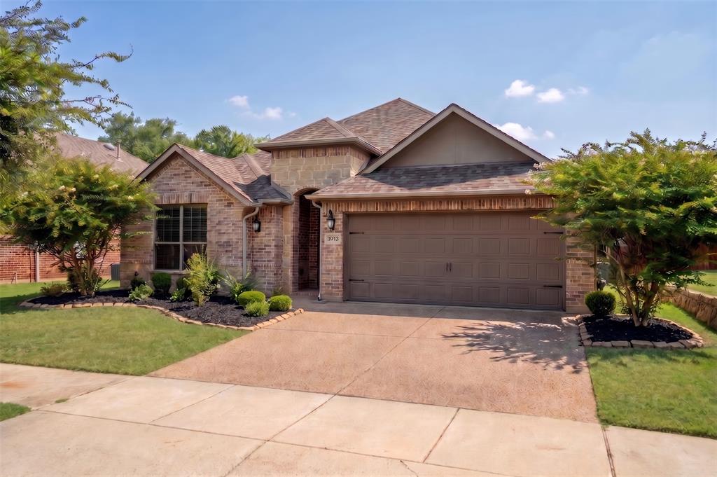 3913 Roxbury Street Denton, TX 76210 - Photo 2 of 40 Gallery Image 2