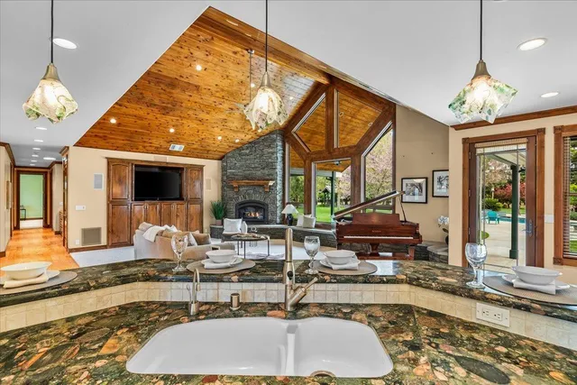 $2,395,000 | 25926 South Austin Road, Ripon, CA 95366