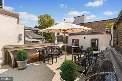 $1,999,000 | 1606 Pine Street, Philadelphia, PA 19103