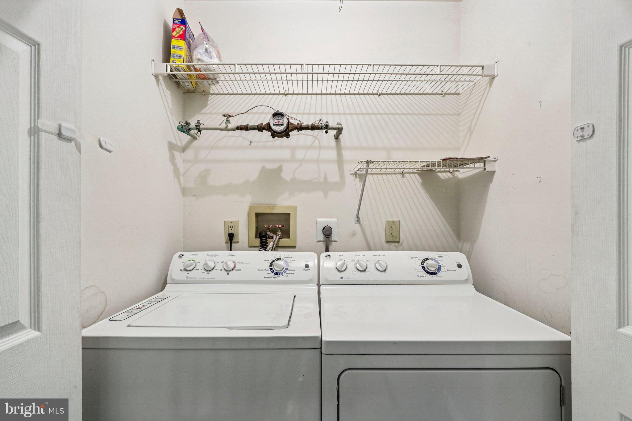 803 Wharton Road Mount Laurel, NJ 08054 - Photo 17 of 48 a utility room with dryer and washer