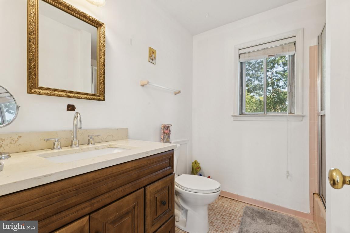 8600 Stonewall Road Manassas, VA 20110 - Photo 22 of 36 Primary Full Bath